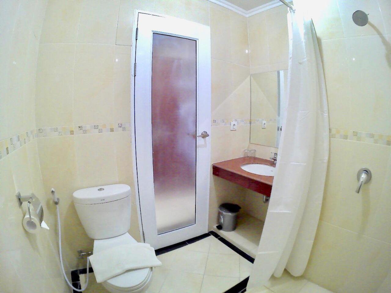 Hotel Tosan Solo Baru Grogol エクステリア 写真